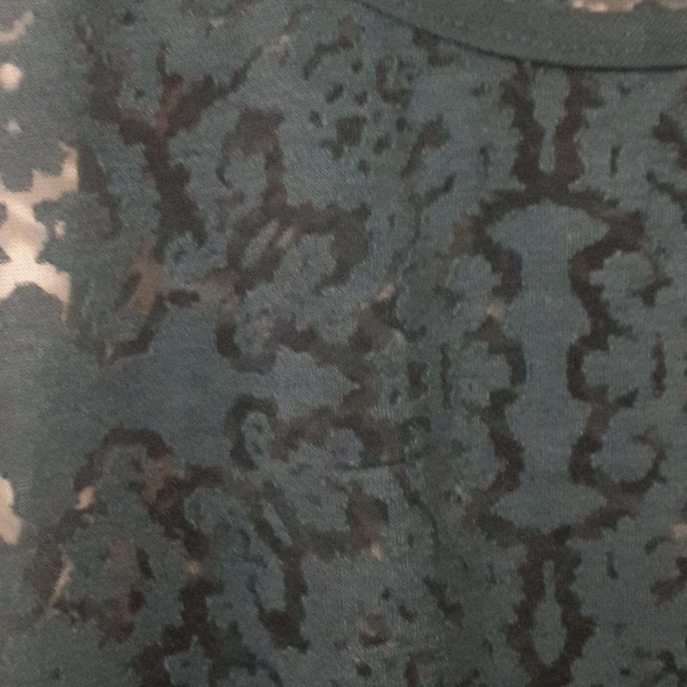 Shirt - Picture 2 of 3